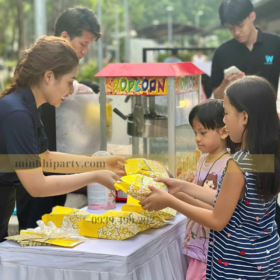 Bắp rang bơ và dịch vụ cho thuê nghệ nhân,thuê máy làm bắp rang bơ sự kiện món ăn vặt ưa thích của mọi lứa tuổi