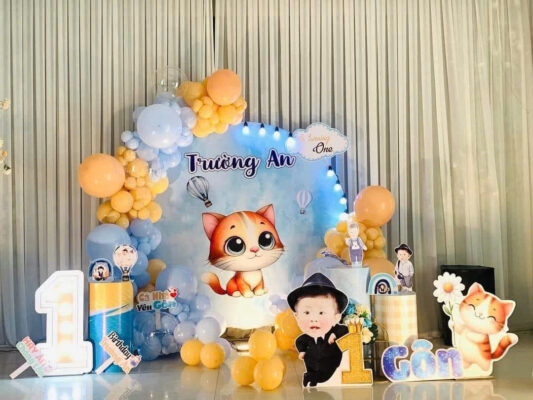 Trang tri sinh nhat thoi noi be trai Truong An