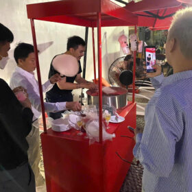 Mang Niềm Vui Ngọt Ngào Đến Bữa Tiệc Cùng Chú Hề Kẹo Bông Gòn - Minh HI PARTY là một hạng mục tiềm năng thu hút khách hàng
