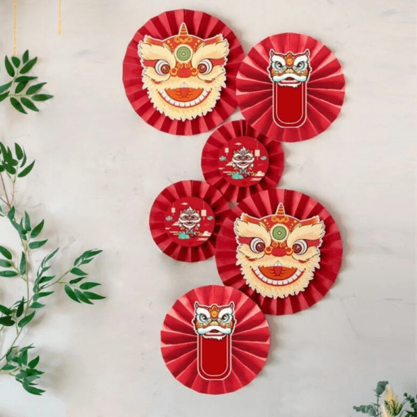 set quạt in hình đầu lân trang trí tết