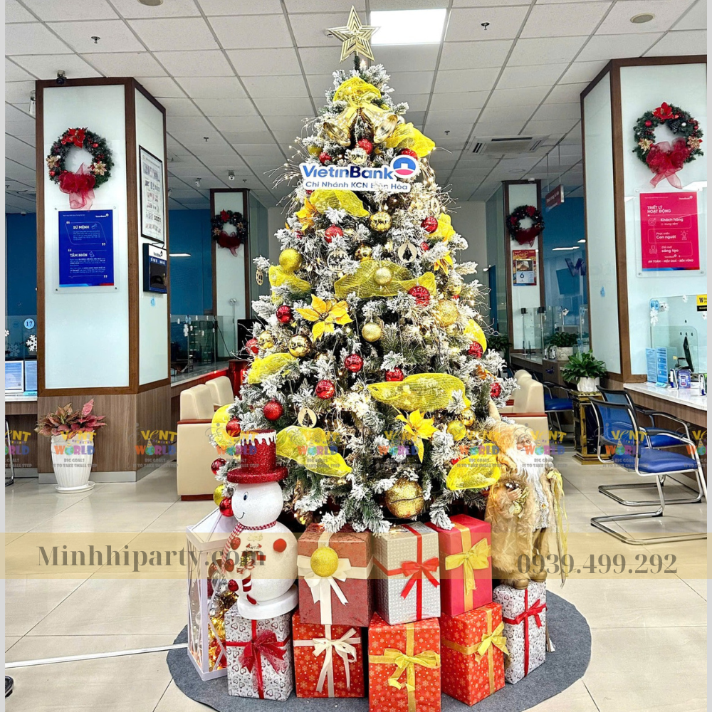 37 Cây thông trang trí Noel - Góc check in Noel nhỏ tại văn phòng