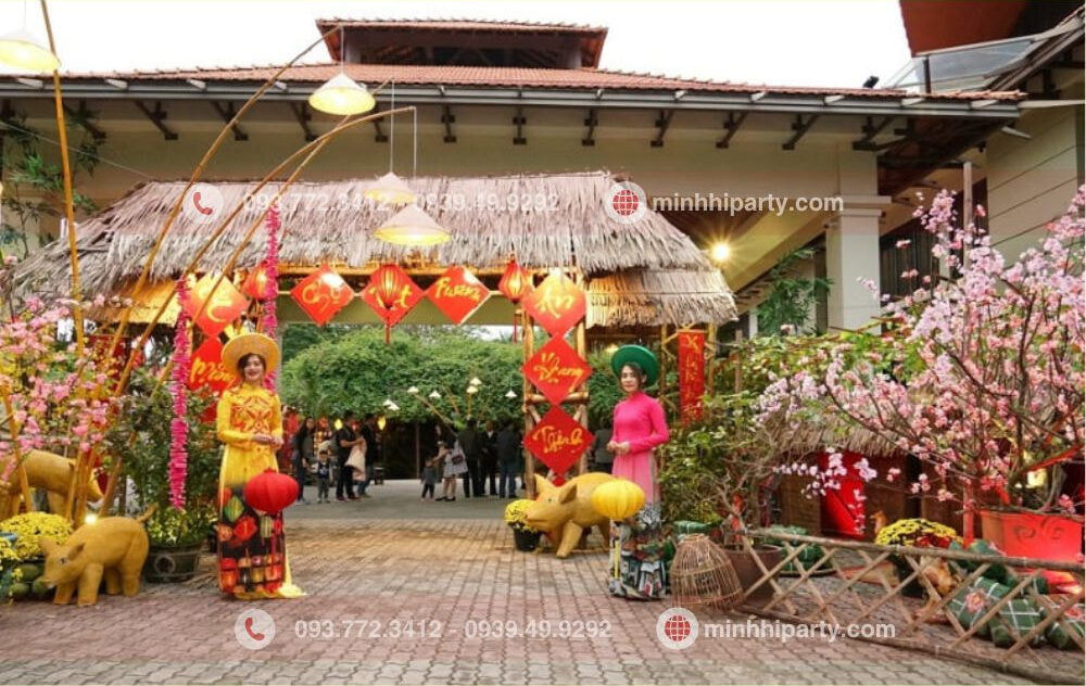 trang tri tet 2025 1 38 e1756201206502 Trang trí cổng chào tết cho nhà hàng