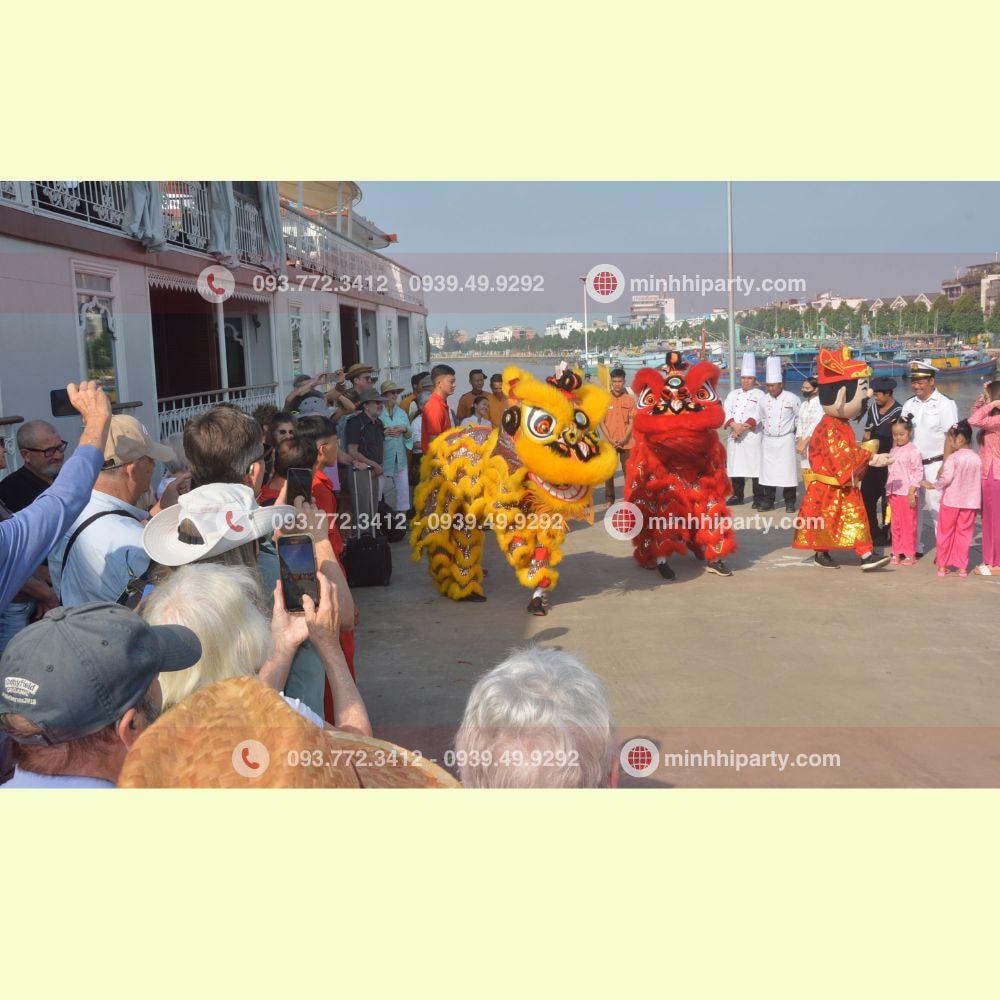 mua lan khai truong 2 5 1