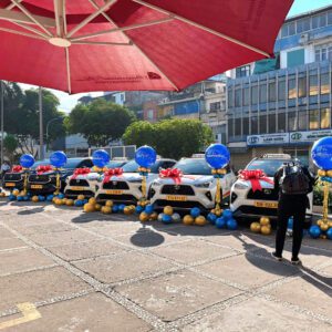 le ra mat dich vu taxi hybrid dau tien tai viet nam 12