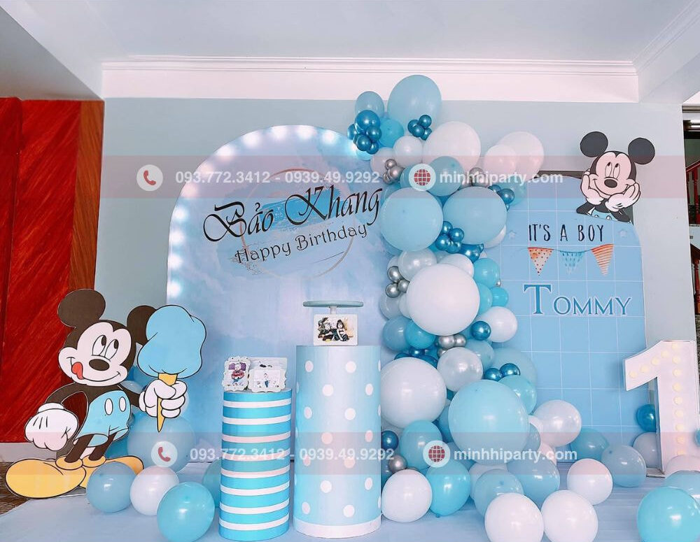 trang tri sinh nhat 1 2 e1753108753445 Mẫu trang trí thôi nôi bé trai Bảo Khang theo phong cách hiện đại