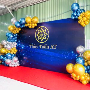 trang tri tiec thuy tuan at 3