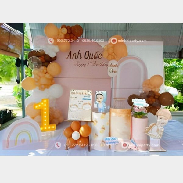 Mẫu trang trí thôi nôi bé trai với tone màu nhẹ nhàng tại nhà