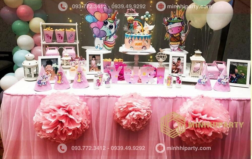 trang tri thoi noi 1 17 e1754364610987 Mẫu trang bàn tiệc thôi nôi cho bé gái tại nhà