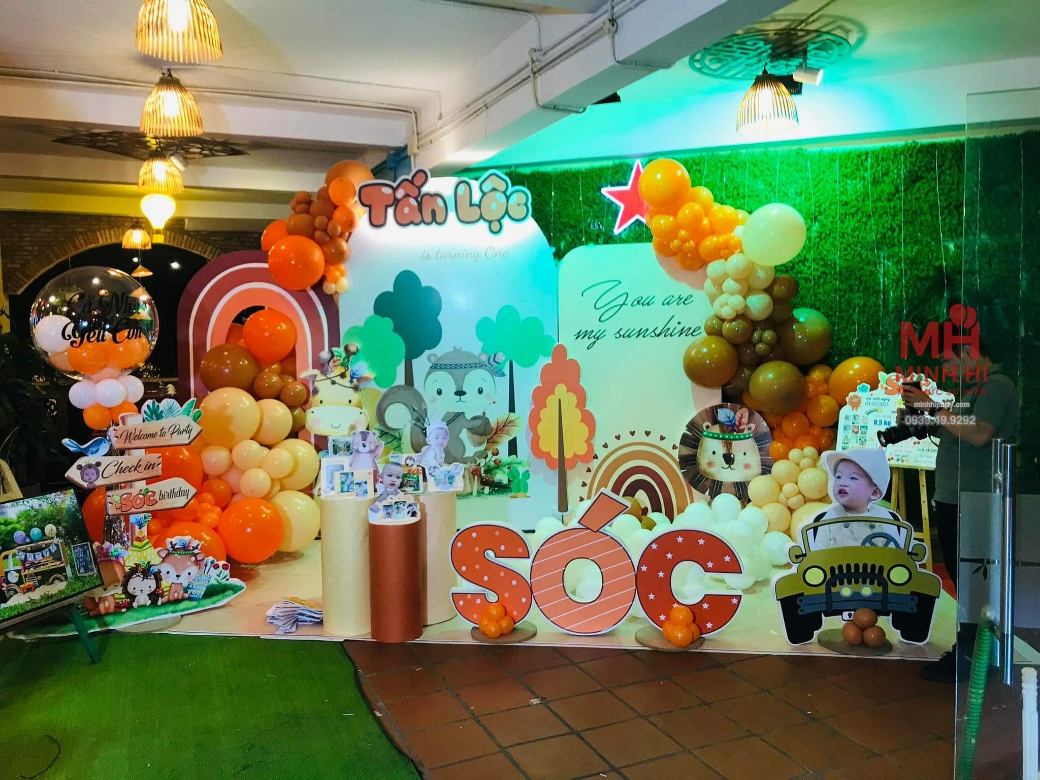 IMG 0260 Trang trí thôi nôi Tấn Lộc chủ đề rừng xanh