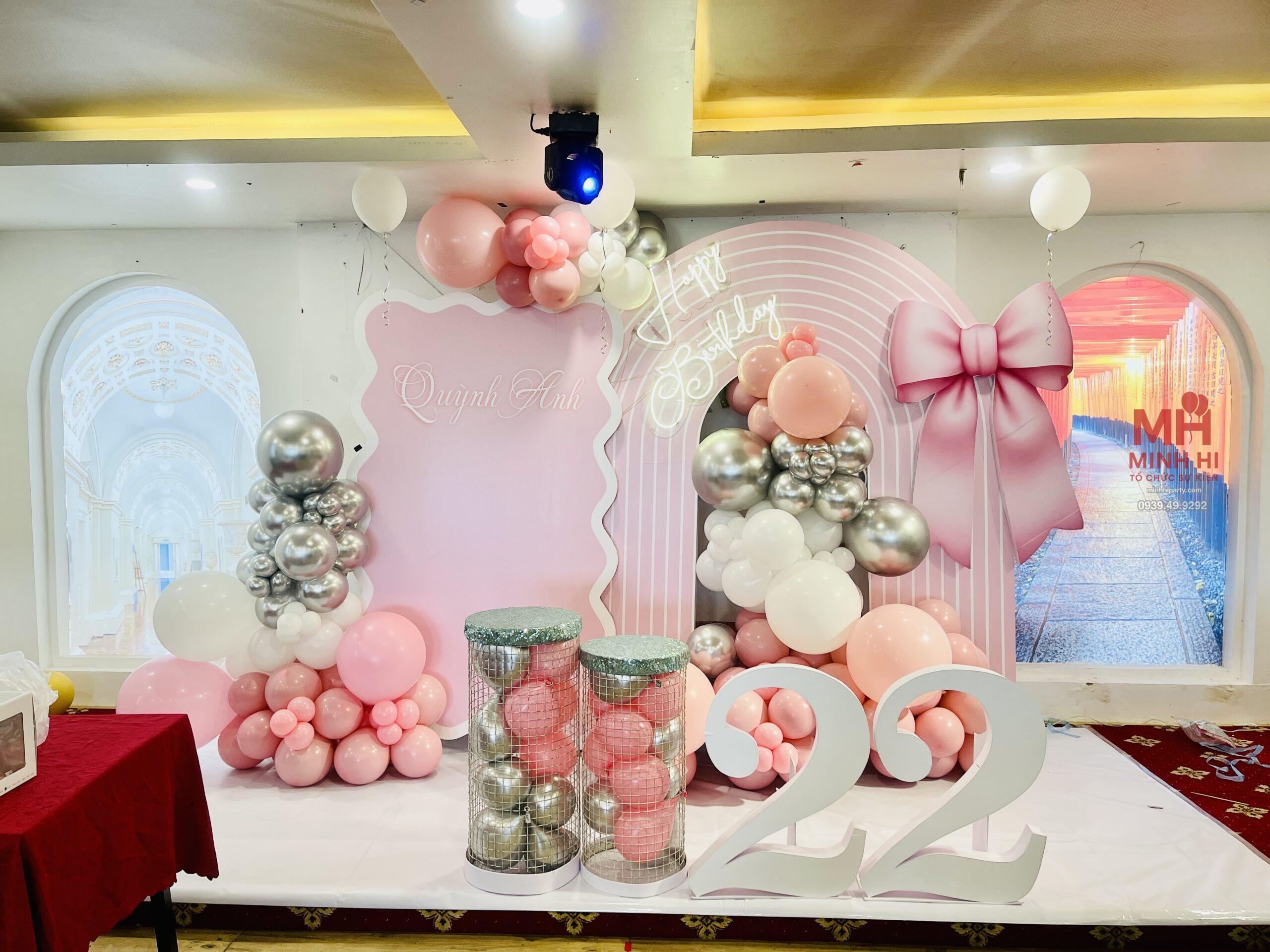 Mẫu trang trí sinh nhật mừng tuổi 22 tone hồng pastel