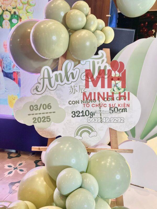 Bảng welcome với thông tin của bé cũng được Minh Hi Party thiết kế theo chủ đề bé tuổi Tỵ