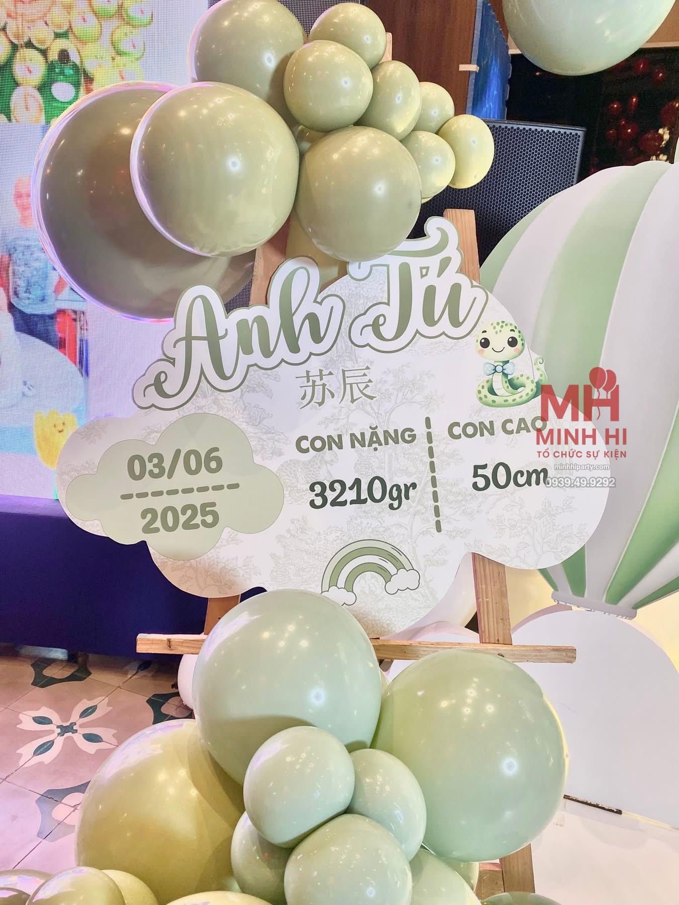 IMG 2662 Bảng welcome với thông tin của bé cũng được Minh Hi Party thiết kế theo chủ đề bé tuổi Tỵ