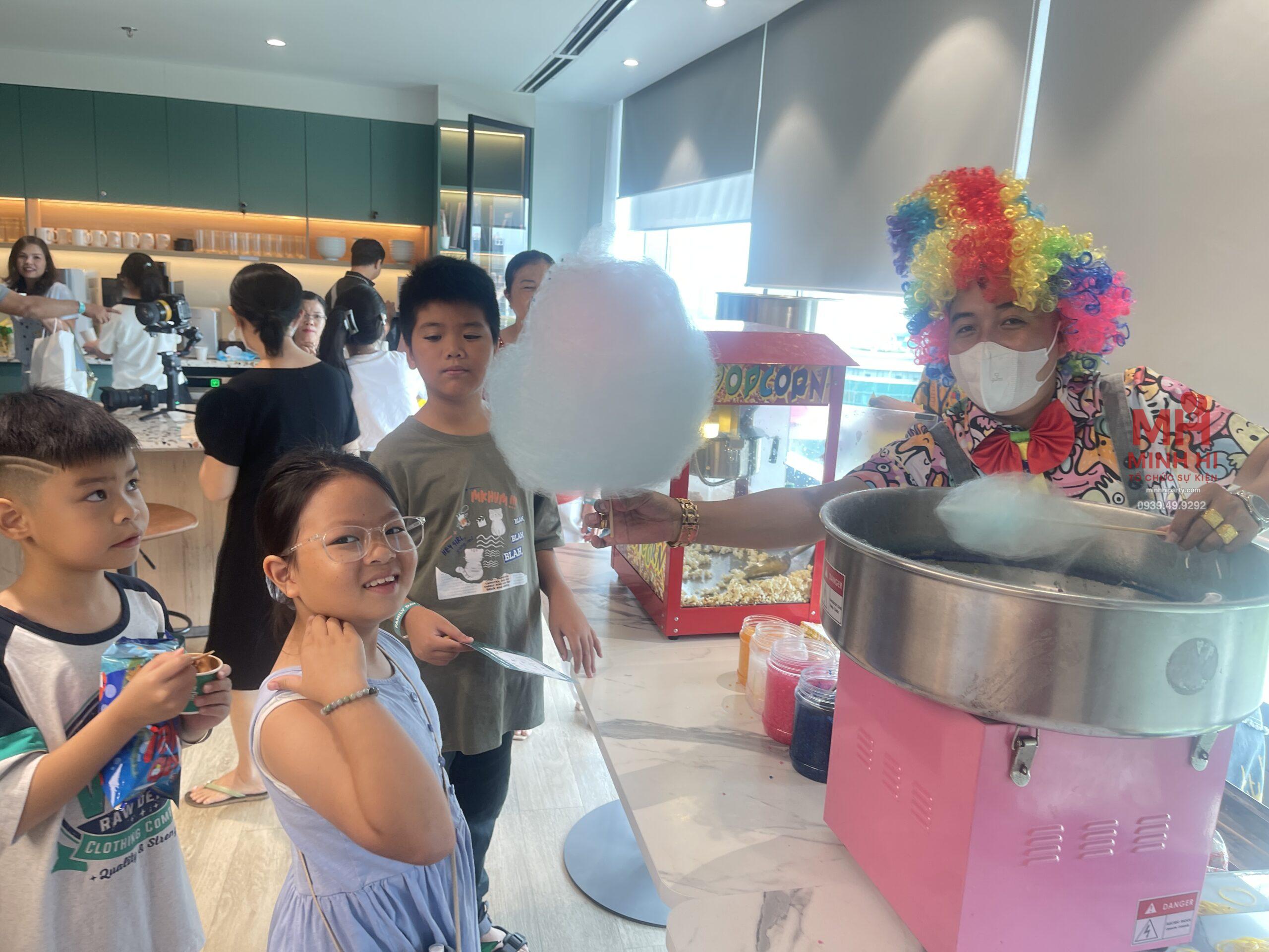 Dịch vụ cho thuê Xe kẹo bông gòn do Minh Hi Party cung cấp