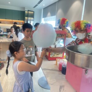 IMG 2999 Dịch vụ làm kẹo bông gòn do Minh Hi Party cung cấp