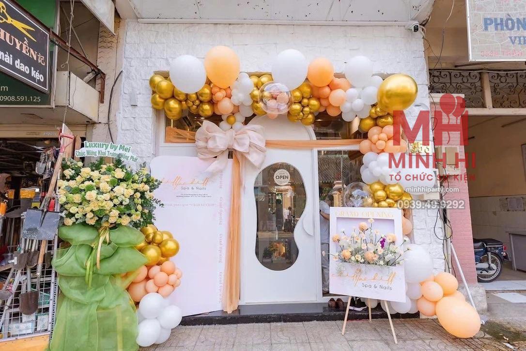 Trang tri su kien khai truong Trang trí khai trương cửa hàng thời trang tại Tp.HCM