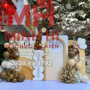 Trang tri su kien khai truong 30 Trang trí khai trương cửa hàng trà ô long