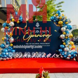 Trang tri su kien khai truong 60 Trang trí sân khấu khai trương cửa hàng ngoài trời