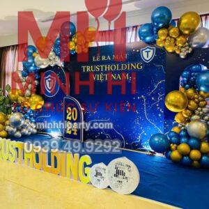 Trang tri su kien khai truong 7 Trang trí sự kiện ra mắt TrustHolding Việt Nam