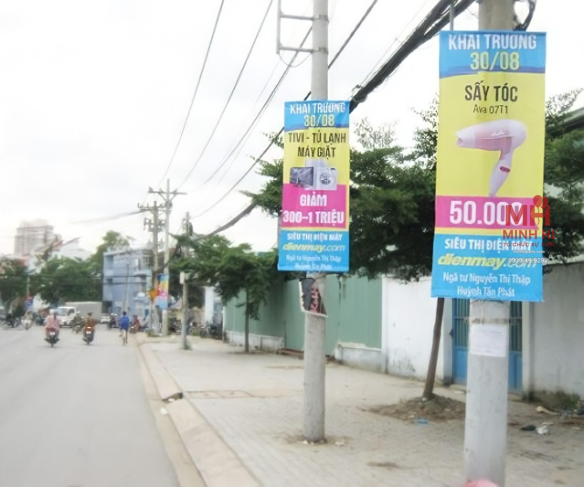 bang ron treo cot dien pho bien.remini enhanced Băng gôn quảng cáo treo cột điện ngaoif trời