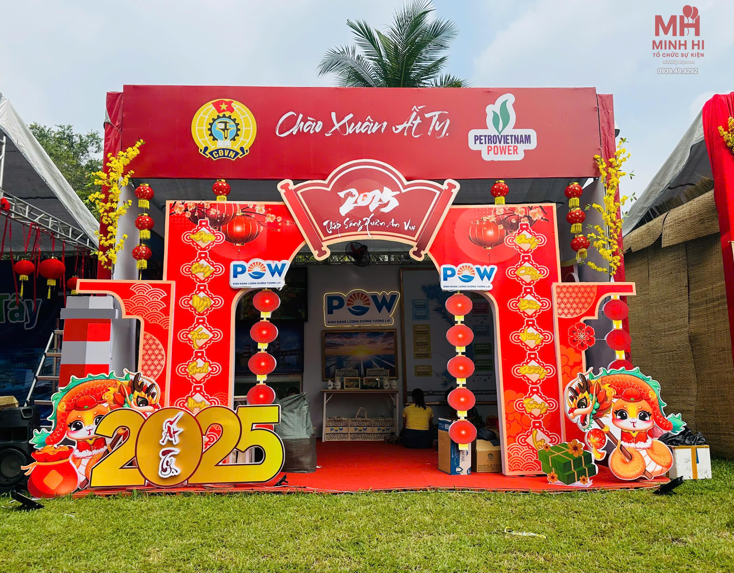 Minh Hi Party gợi ý mẫu cổng chảo trang trí tết kết hợp giữa truyền thống và hiện đại
