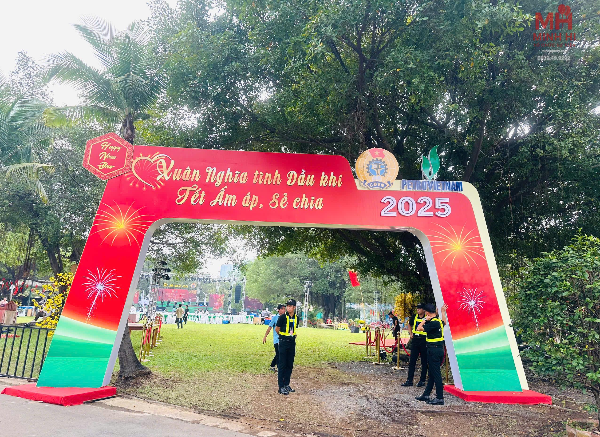 mau cong chao trang tri tet kich thuoc lon Mẫu cổng chào trang trí tết ngoài trời