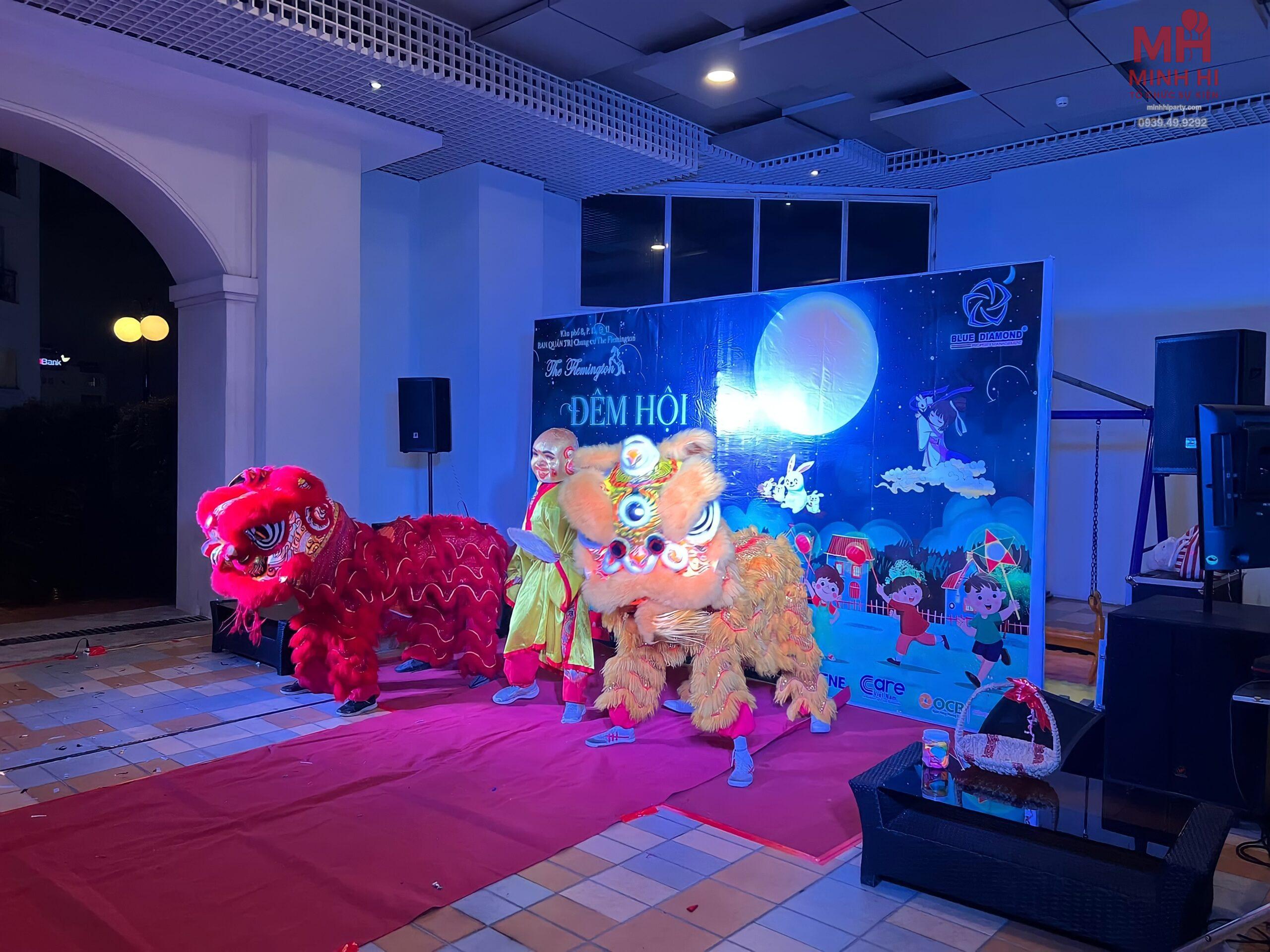Biểu diễn múa lân tại sự kiện trung thu cung cấp bởi Minh Hi Party