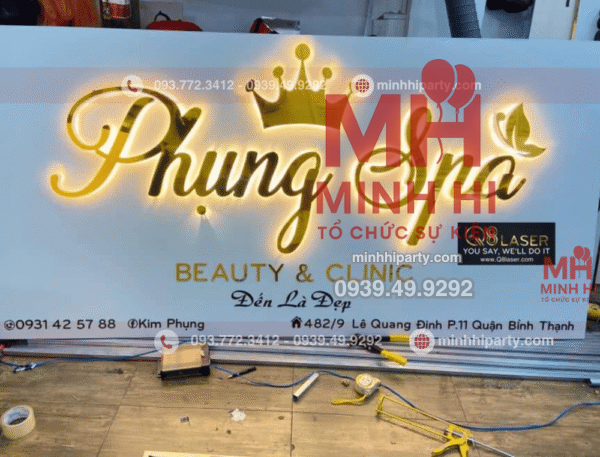 dich vụ thi công hộp đèn quảng cáo tại tpHCM