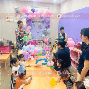Trang trí sinh nhật cho bé gái tại lớp học
