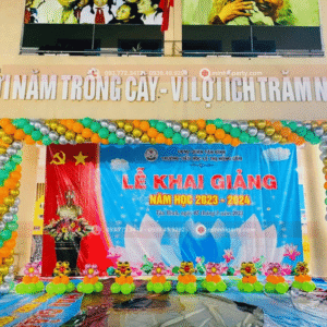 Dịch vụ trang trí khai giảng của Minh Hi Party với đội ngủ thiết kế chuyên nghiệp theo yêu cầu khách hàng