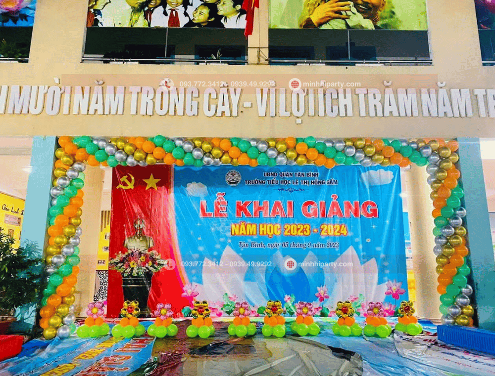 Trang tri khai giang 12 Dịch vụ trang trí khai giảng của Minh Hi Party với đội ngủ thiết kế chuyên nghiệp theo yêu cầu khách hàng