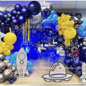 Backdrop sinh nhật bé trai 2025 chủ đề siêu nhân vũ trụ cá tính