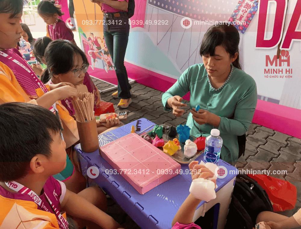 NGHỆ NHÂN NẶN TÒ HE GIÁ RẺ TẠI TP.HCM với Nghệ nhân nặn tò he cho sự kiện khai trương