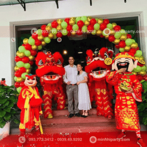 Múa lân khai trương giá rẻ kết hợp trang trí cổng bong bóng khai trương