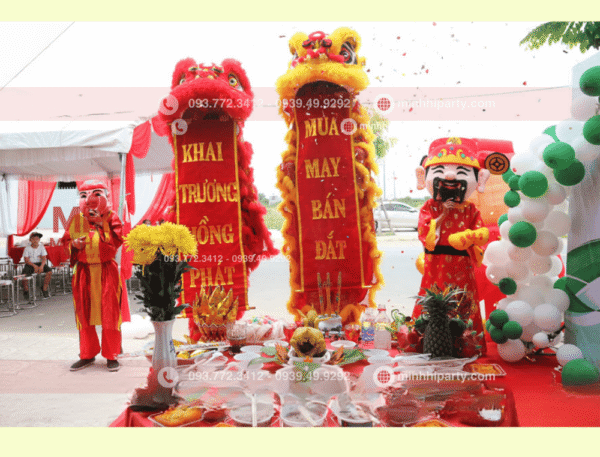 Múa lân xông đất cho khai trương hồng phát