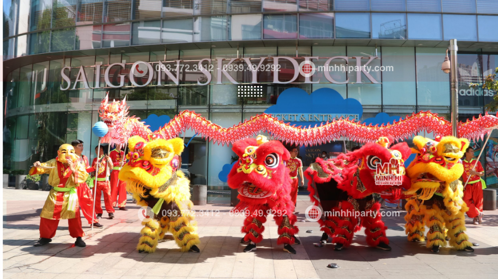 Múa lân khai trương cho sự kiện tại SAIGON SKYDECK