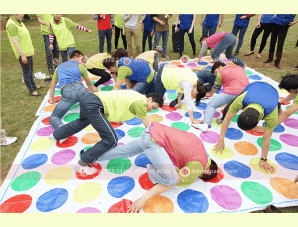 tổ chức trò chơi teambuilding cho công ty