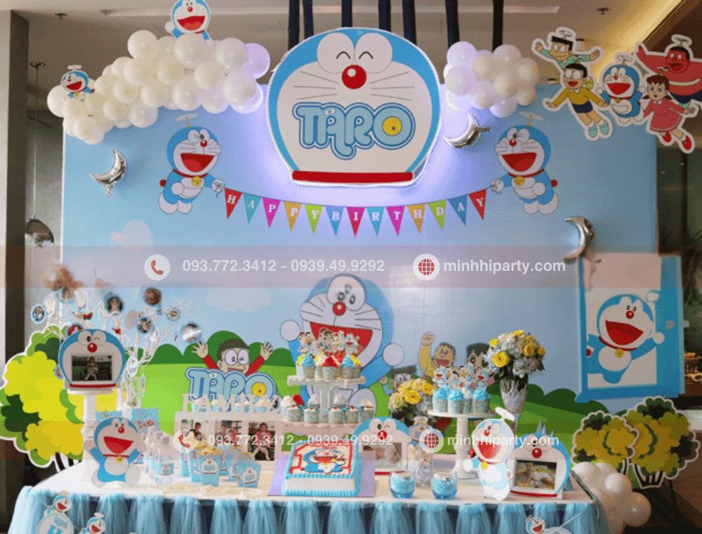 trang tri ban sinh nhat be trai Taro chu de doremon Trang trí bàn thôi nôi cho bé trai kết hợp với backdrop