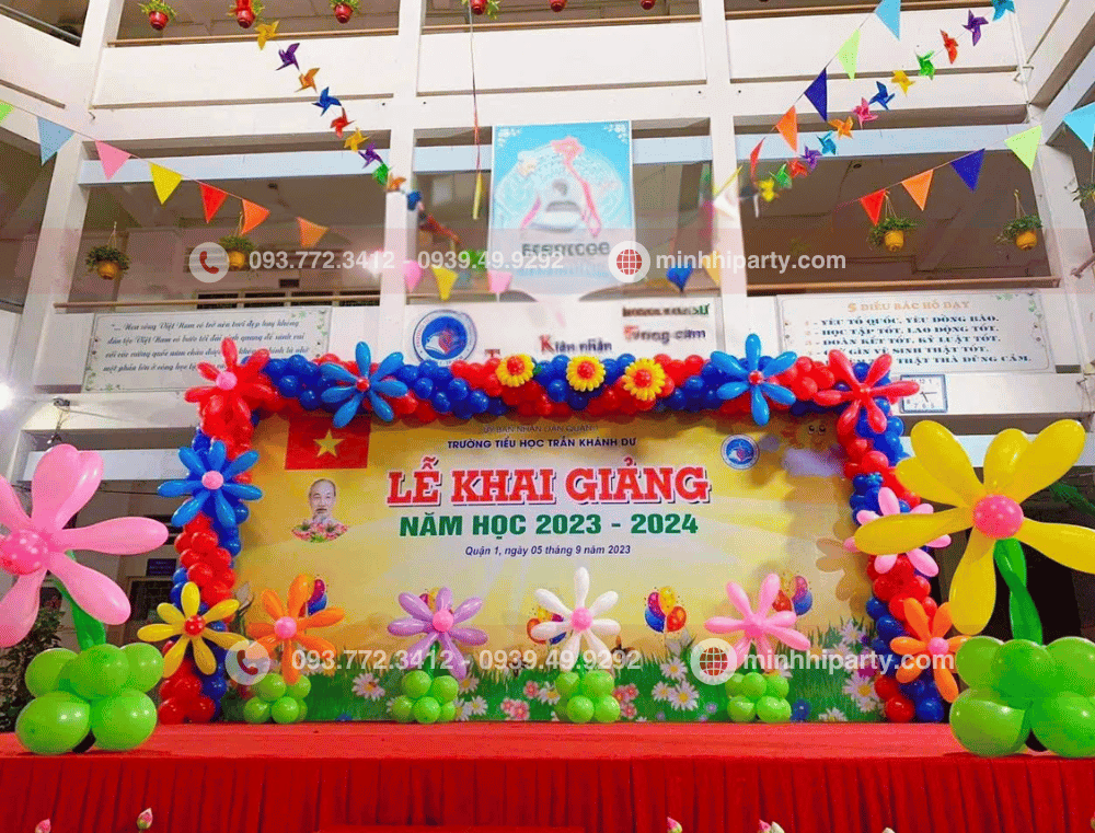 trang tri khai giang 16 Trang Trí sân khấu khai giảng đẹp tiết kiệm