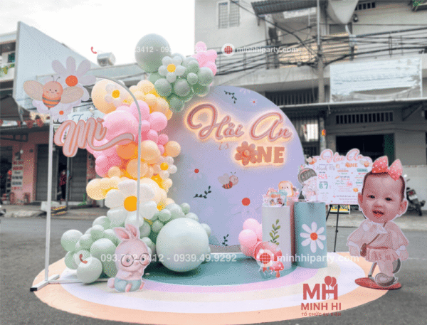 Mẫu trang trí sinh nhật bé gái tại nhả với thiết kế đáng yêu