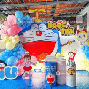 Trang trí sinh nhật bé gái chủ đề Doremon nhiều àu sắc nổi bật