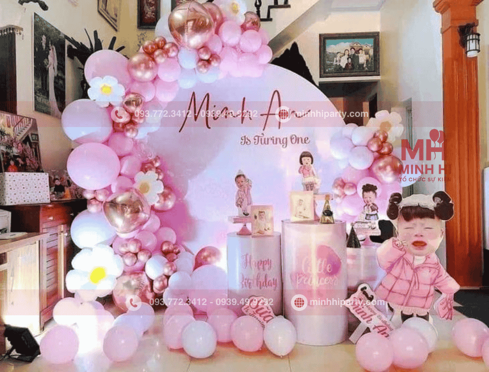 Trang trí thôi nôi cho bé gái Minh Anh tại nhà với tone hồng pastel