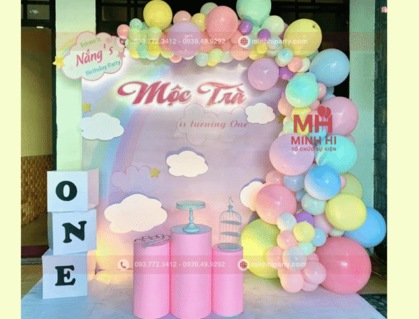 Trang trí thôi nôi cho bé Mộc Trà tại nhà