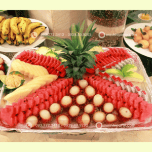 Trang trí tiệc teabreak với tại hình trái cây cho bàn tiệc sang trọng