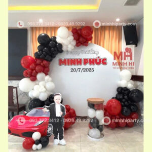 Mẫu decor sinh nhật bé trai tại nhà cho bé Hoàng Phúc