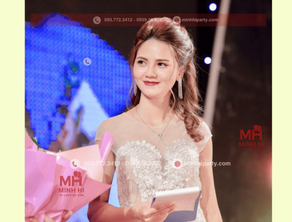 Cung cấp MC chuyên nghiệp xinh đẹp và lưu lót song ngữ