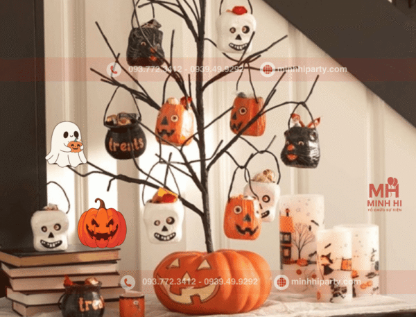 Trang trí halloween đơn giản bằng giấy cho lớp học
