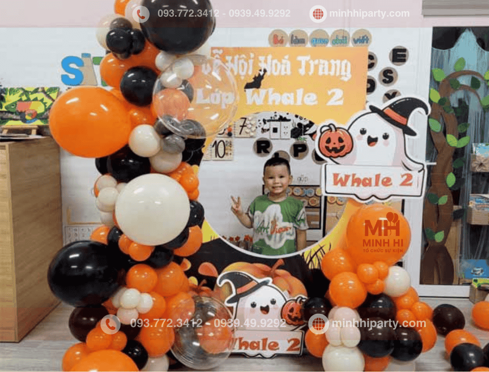 Thiết kế trang trí photobooth Halloween cho lớp học