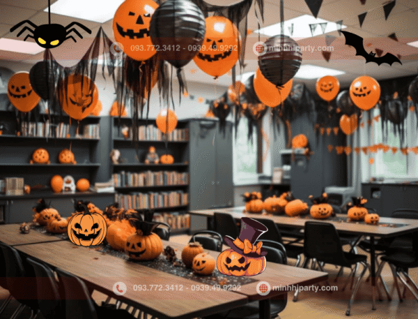 Decor halloween cho lớp học với lồng đèn