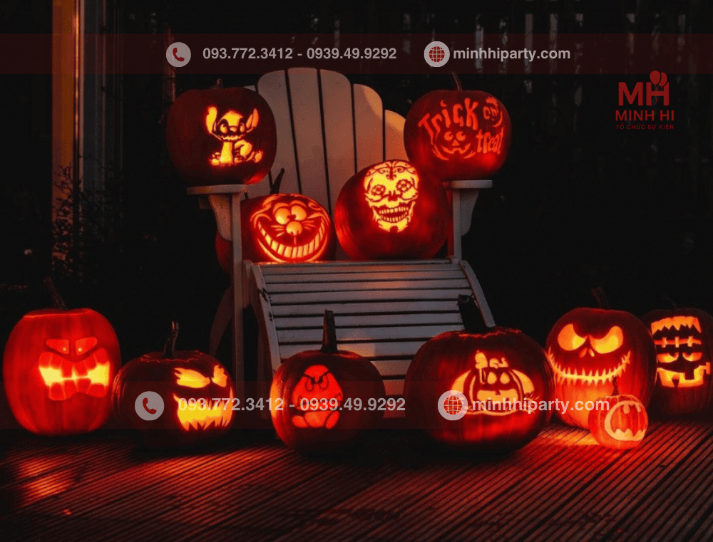 trang trí halloween đơn giản với mặt nạ tạo nên mẫu trang trí kinh dị