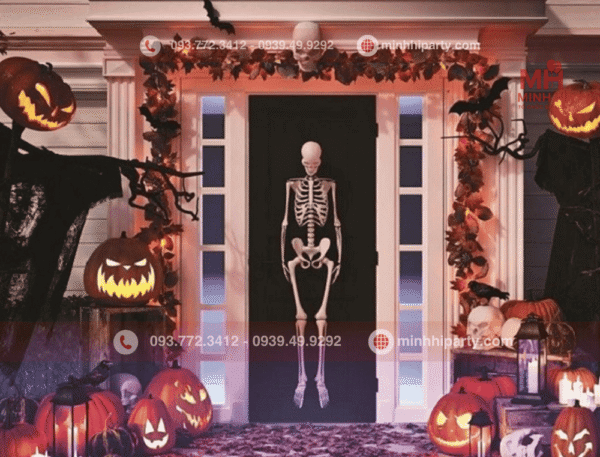 trang trí tiểu cảnh nhà ma Halloween với không gian tại nhà